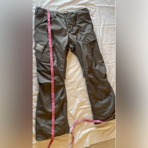 Burton Snowboarding Women’s Pant.           Size: M